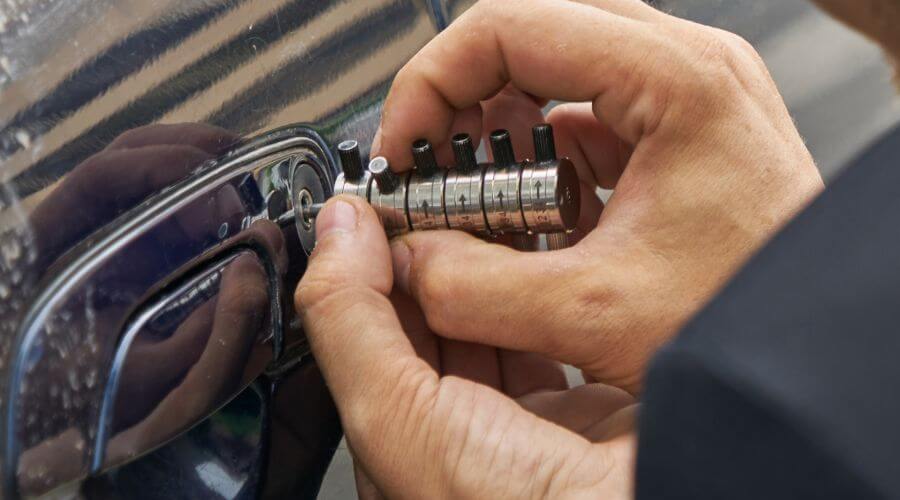 Professional New roof installation in Hollis, NY